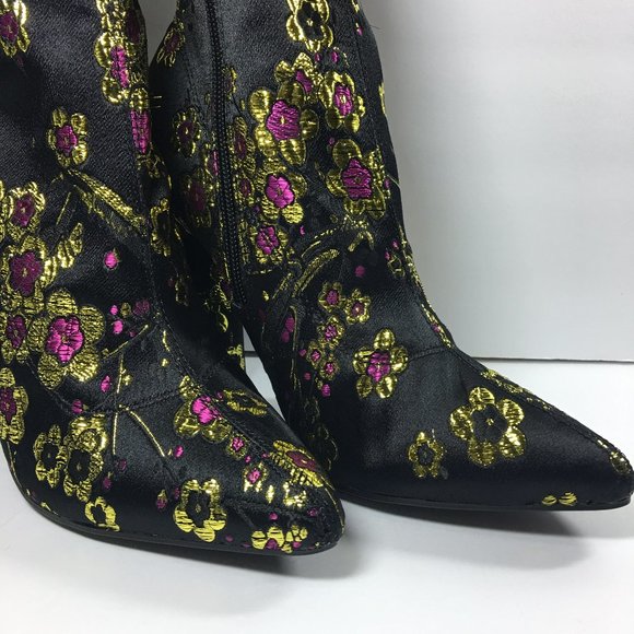 Cape Robbin Women's Floral Fabric Sock Bootie 7 - Picture 10 of 11